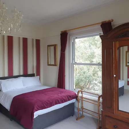 Clarence House Aparthotel *