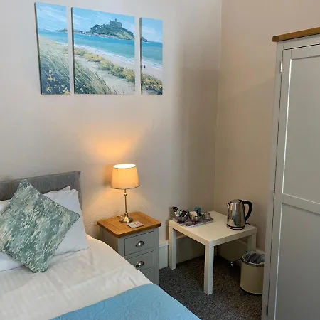 The Chestnuts Guest house 4*