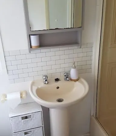 3 Bedroom Caravan With On-site Pool, Island View 6 Campsite *