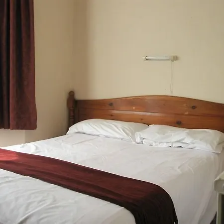 Hotel Sherwood Court