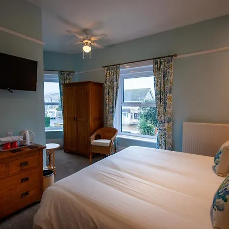 Westbury Guest house 4*