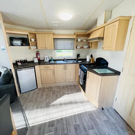 Apartment 3 Bedroom Caravan Kg37, Dog Friendly, Shanklin, Isle Of Wight Shanklin