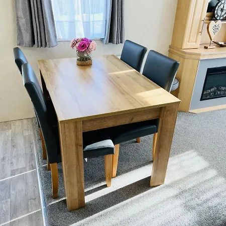 Apartment 3 Bedroom Caravan Kg37, Dog Friendly, Shanklin, Isle Of Wight