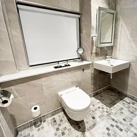 Hotel No *