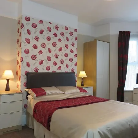 Pensión Claremont 4*