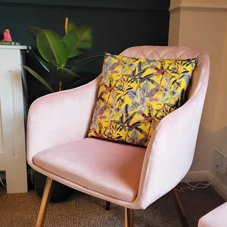 Apartamento Quirky 2-5 Bed Isle Of Wight Escape! Pet Friendly & Ferry Deals #flamingotides Shanklin, Iow *