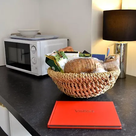 Clarence House Aparthotel