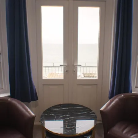 Shanklin Beach Hotel 3* Shanklin