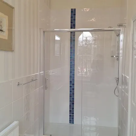 Keats Guest house 4*