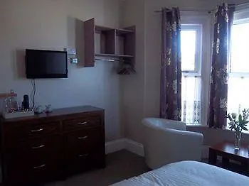 Atholl Court Hotel 4*