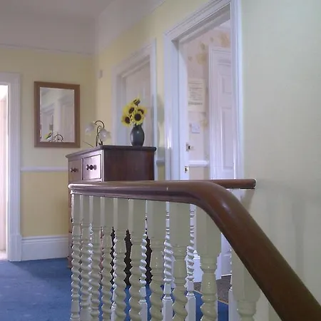 Westbury Guest house 4*