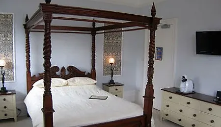 The Snowdon House 4* Shanklin