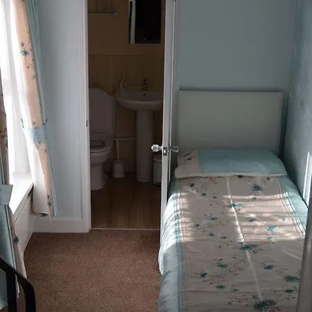 Pensión Claremont 4*