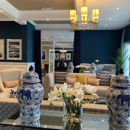 Hotel Auckland House