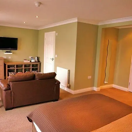 Shoreside Hotel