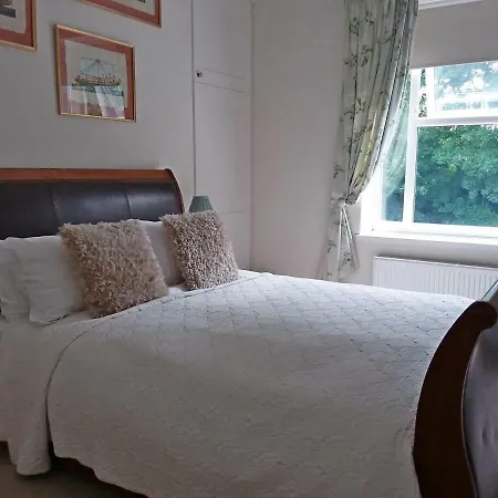 Bed & Breakfast Chine Side 5*