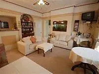 Roseglen Hotel 2*