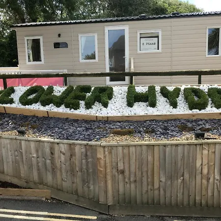 3 Bedroom Caravan Kg37, Dog Friendly, Shanklin, Isle Of Wight * Shanklin