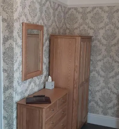 Guest house Brooke House 4*