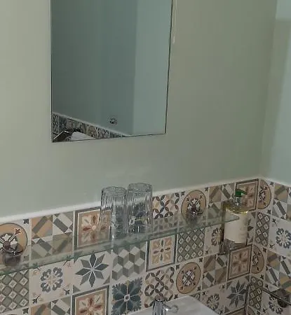 Guest house Brooke House 4*